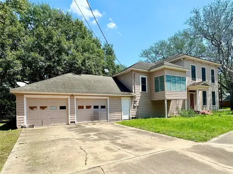 100 W Stockbridge Street Eagle Lake TX 77434