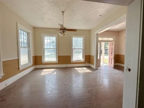 100 W Stockbridge Street Eagle Lake TX 77434