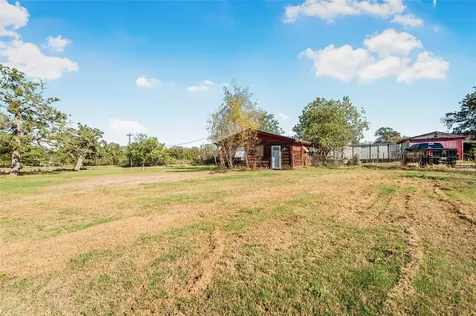 103 Leaning Oaks Street Somerville TX 77879