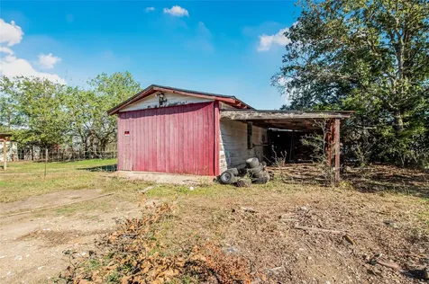 103 Leaning Oaks Street Somerville TX 77879