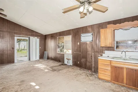 103 Leaning Oaks Street Somerville TX 77879