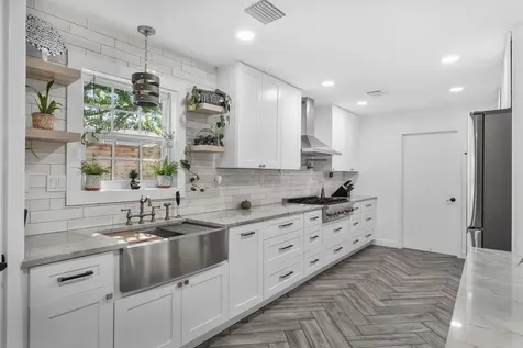 1441 Bingle Road Spring Valley Village TX 77055
