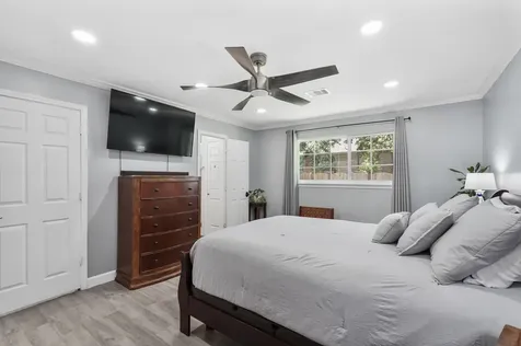 1441 Bingle Road Spring Valley Village TX 77055