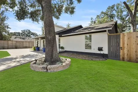 1441 Bingle Road Spring Valley Village TX 77055