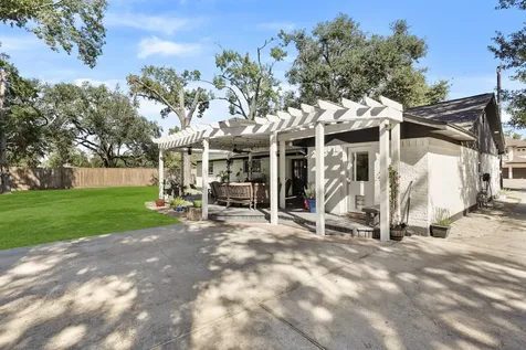 1441 Bingle Road Spring Valley Village TX 77055