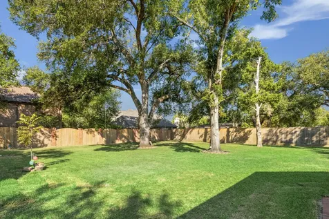 1441 Bingle Road Spring Valley Village TX 77055