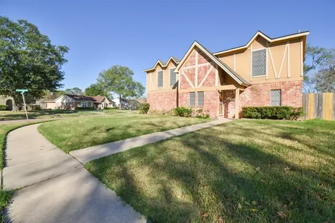 13915 Roundstone Lane Houston TX 77015