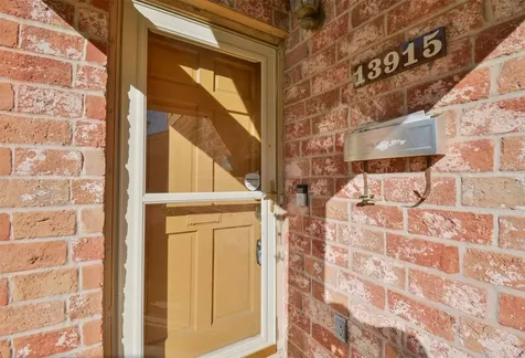 13915 Roundstone Lane Houston TX 77015