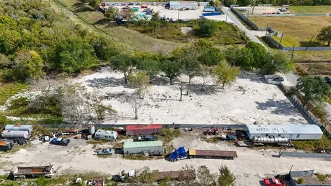 5033 S Acres Drive Houston TX 77048