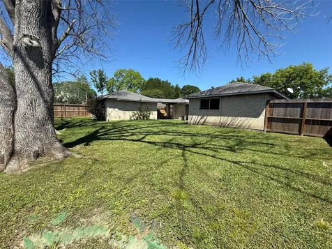 514 W Castle Harbour Drive Friendswood TX 77546