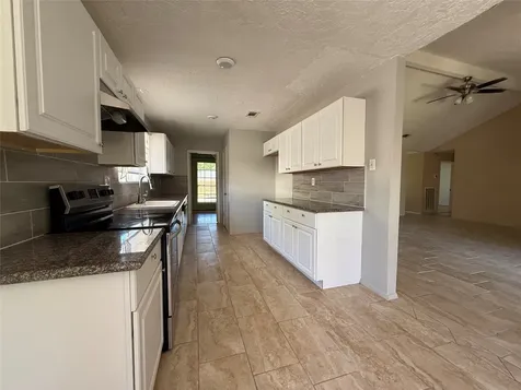 514 W Castle Harbour Drive Friendswood TX 77546