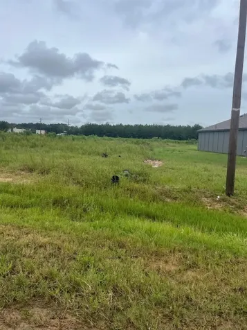 136 Road 51030 Cleveland TX 77327