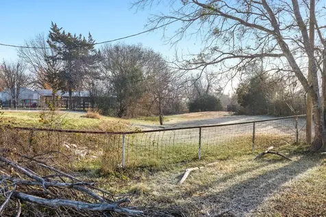 217 W Hill Street Navasota TX 77868