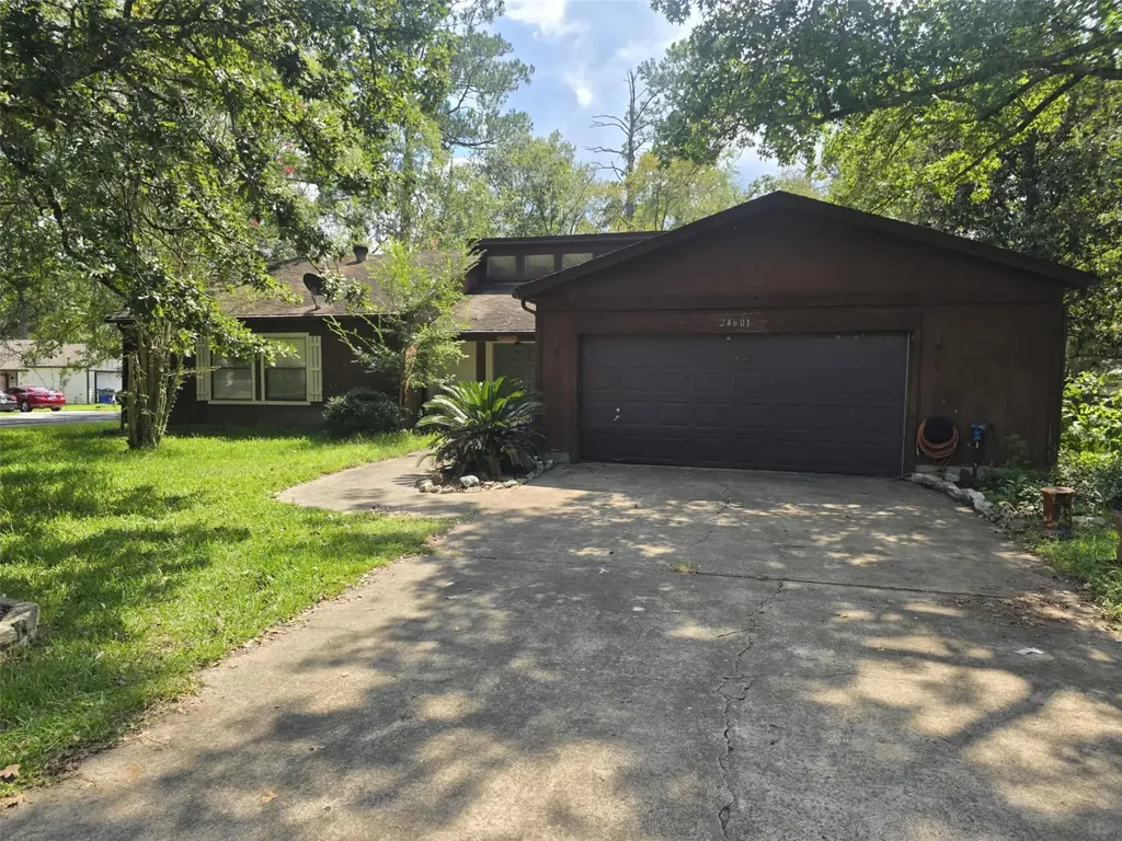 26401 Darkwood Court Huntsville TX 77320