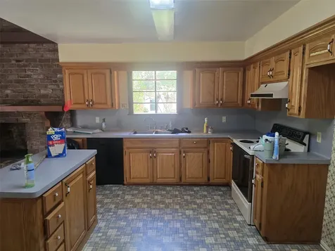 26401 Darkwood Court Huntsville TX 77320