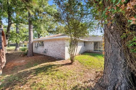 9627 N Glenwood Forest Drive Houston TX 77078