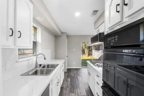 9627 N Glenwood Forest Drive Houston TX 77078