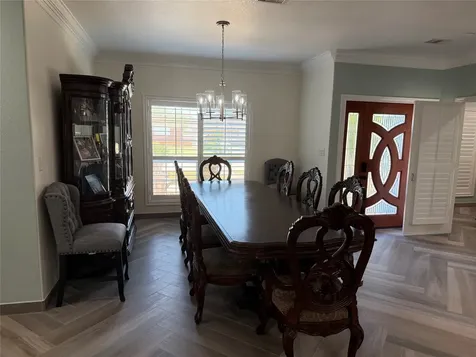 5525 Swan Drive Galveston TX 77551