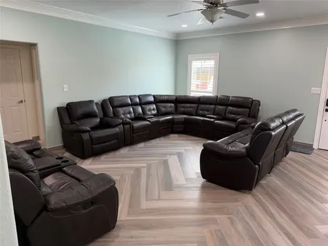5525 Swan Drive Galveston TX 77551