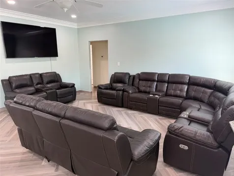 5525 Swan Drive Galveston TX 77551