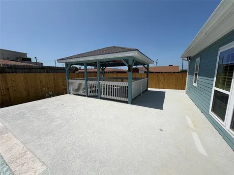 5525 Swan Drive Galveston TX 77551