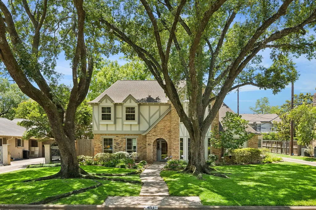 851 Glenchester Drive Houston TX 77079