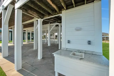 2290 Trinidad Crystal Beach TX 77650