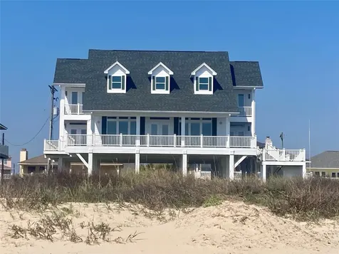 2290 Trinidad Crystal Beach TX 77650
