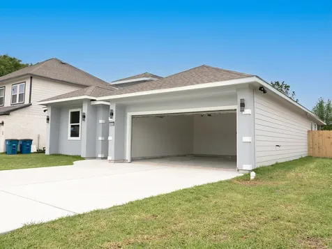 1055 Road 5203 Cleveland TX 77327