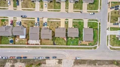 105 Avalon Drive Huntsville TX 77320