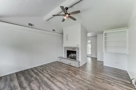 806 S Hyannis Port Street Crosby TX 77532