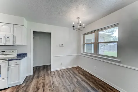 806 S Hyannis Port Street Crosby TX 77532