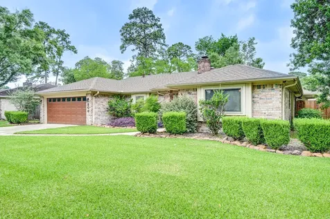 806 S Hyannis Port Street Crosby TX 77532