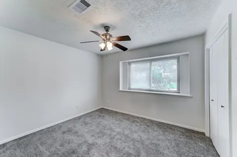 806 S Hyannis Port Street Crosby TX 77532