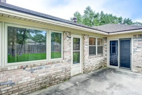 806 S Hyannis Port Street Crosby TX 77532