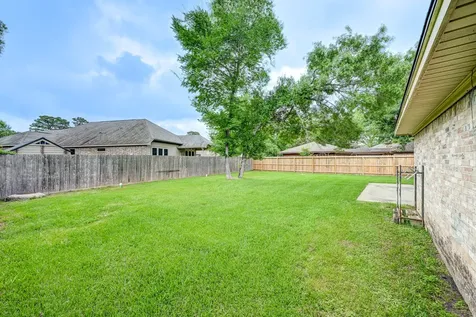 806 S Hyannis Port Street Crosby TX 77532