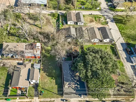2407 Alabama Street Houston TX 77004