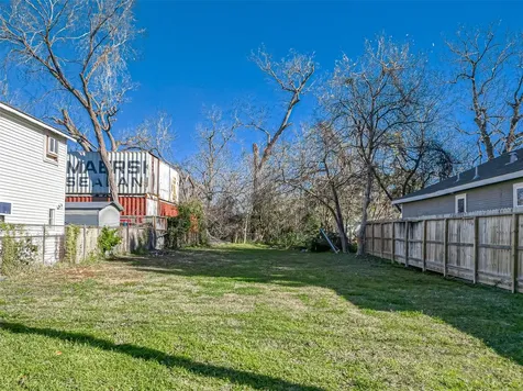 2407 Alabama Street Houston TX 77004