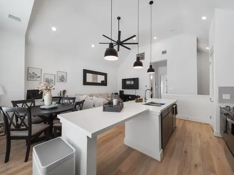 1218 W 24th Street D Houston TX 77008