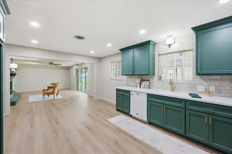 2127 Treemont Lane Orange TX 77630