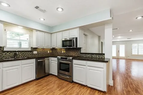 5511 Greentree Drive Sugar Land TX 77479