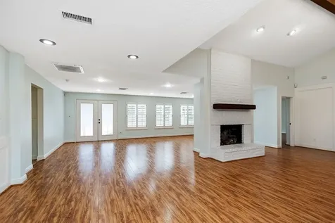 5511 Greentree Drive Sugar Land TX 77479