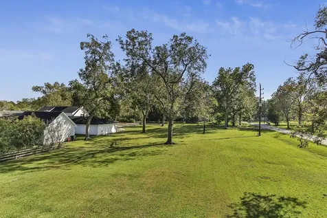 5511 Greentree Drive Sugar Land TX 77479