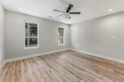 50 Hunters Creek Drive Huntsville TX 77340