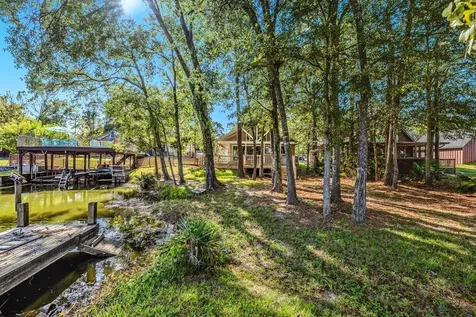 50 Hunters Creek Drive Huntsville TX 77340