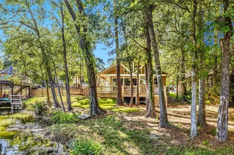 50 Hunters Creek Drive Huntsville TX 77340