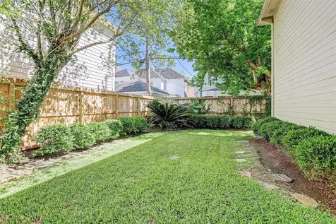 4425 Mildred Street Bellaire TX 77401