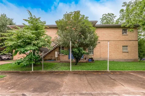 525 12th Street 8 Huntsville TX 77340
