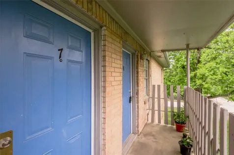 525 12th Street 8 Huntsville TX 77340