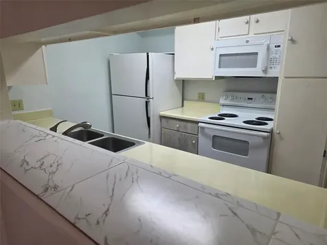 3025 Walnut Bend Lane 21 Houston TX 77042